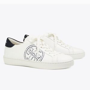 💥Tory Burch White leather and navy Logo Sneakers size 7 💥💥💥